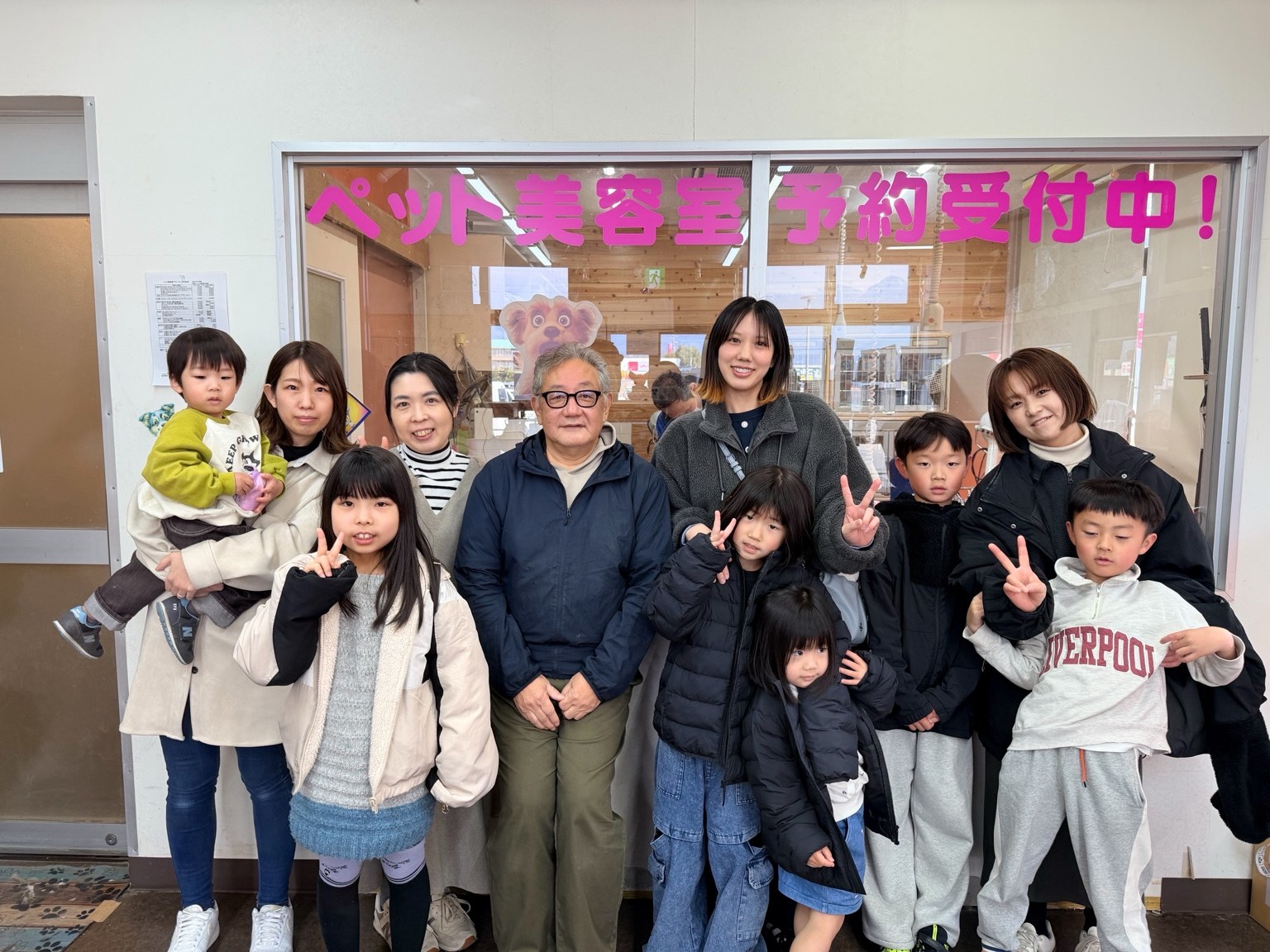 菰野店の閉店を知り、会いに来てくれた以前のトリマースタッフとご家族